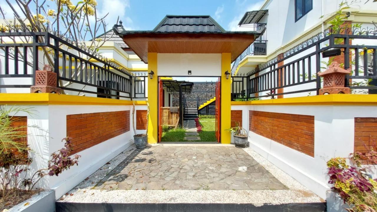 Pool Villa Saung Suluh Пурвокерто Екстериор снимка