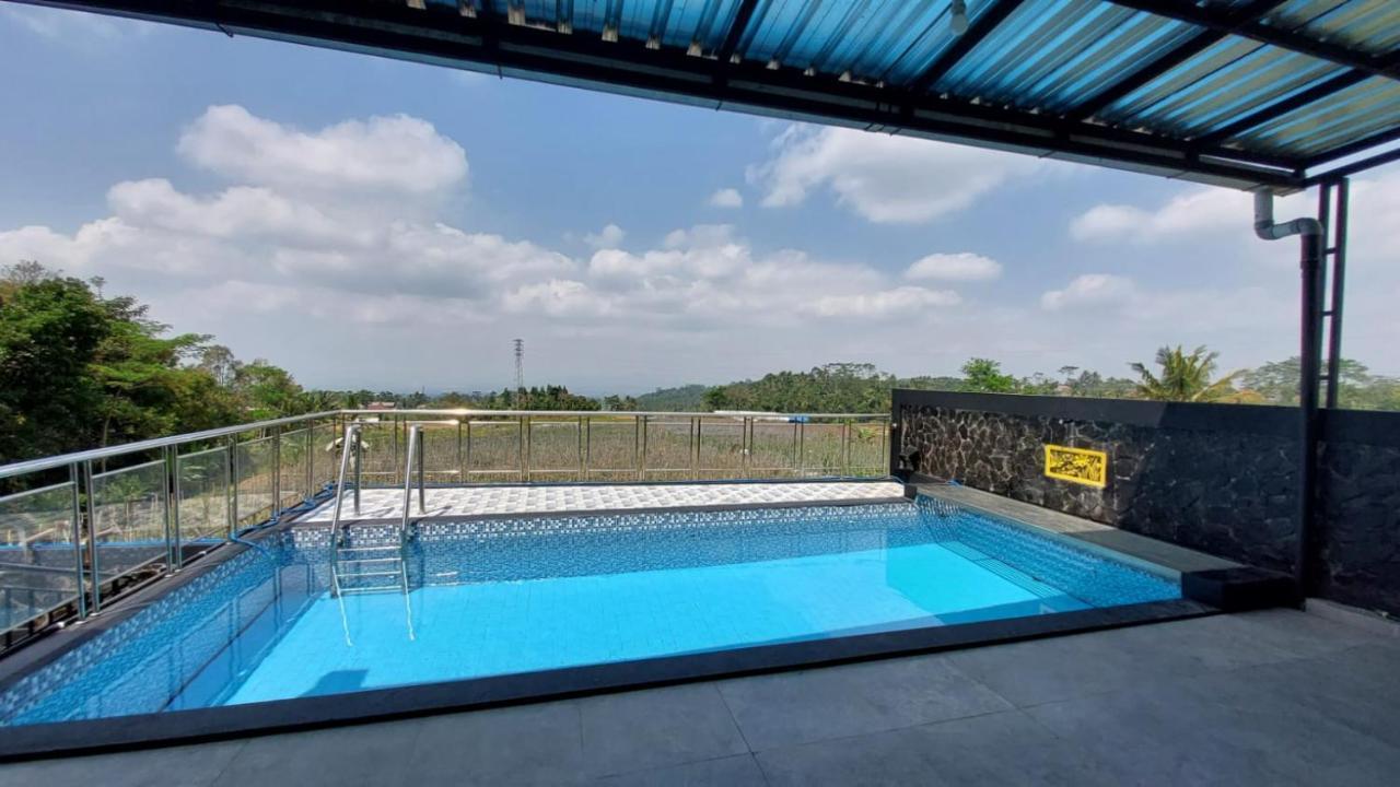Pool Villa Saung Suluh Пурвокерто Екстериор снимка