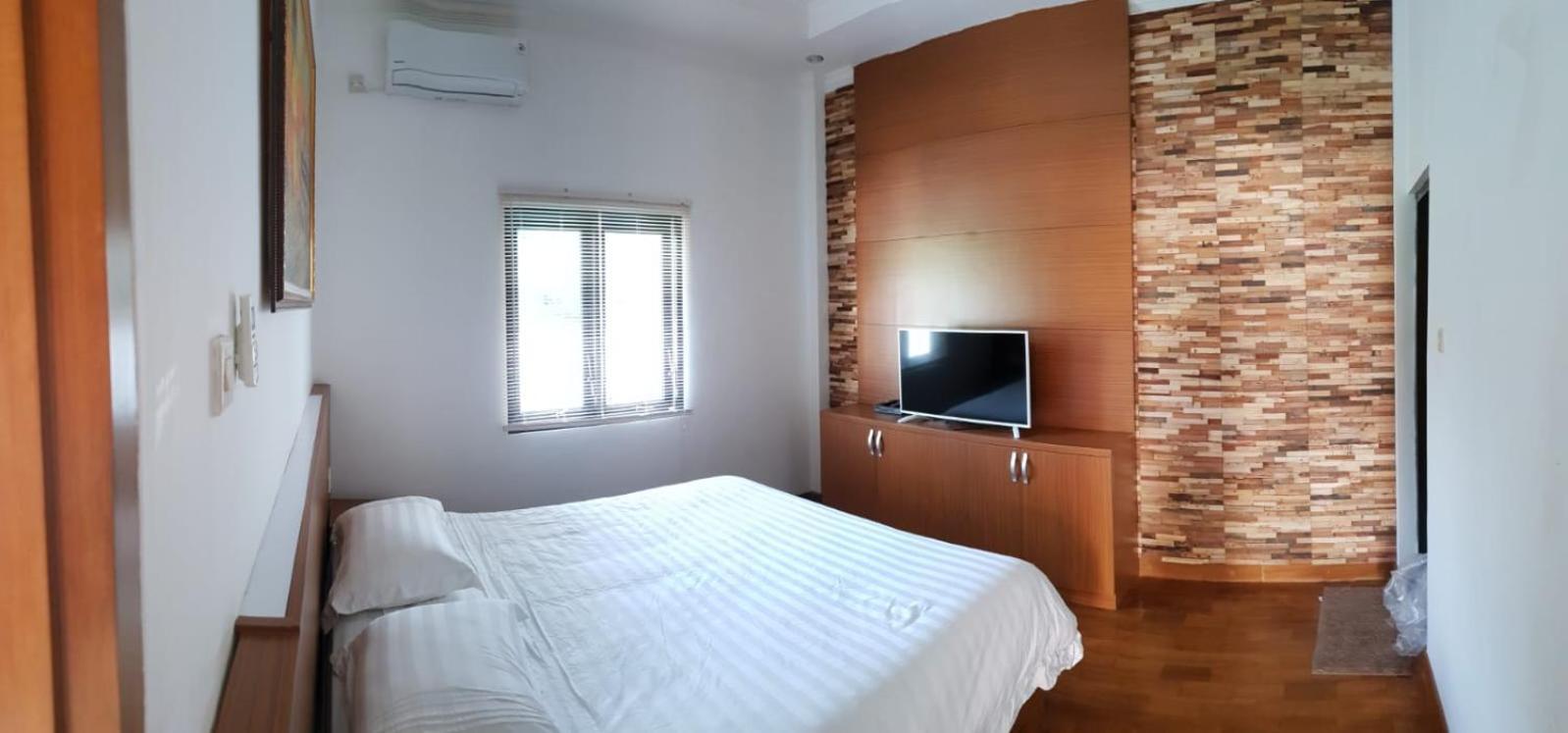 Pool Villa Saung Suluh Пурвокерто Екстериор снимка